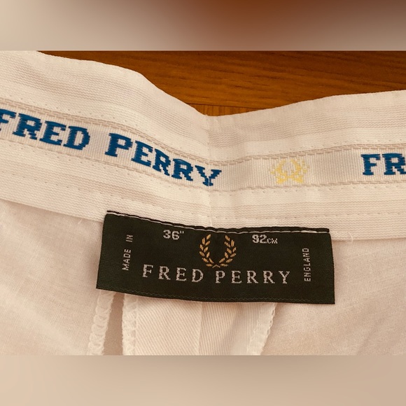 Vintage deadstock Fred Perry Men’s Tennis shorts. Size is 36” - Picture 2 of 10